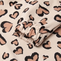 Костюм детский (свитшот и юбка) KAFTAN Leo love р.34 (122-128) Костюм детский (свитшот и юбка) KAFTAN Leo love р.34 (122-128)