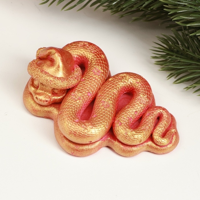 Фигура "Змея в колпаке" красная с позолотой, 8,5 х 6 х 3 см