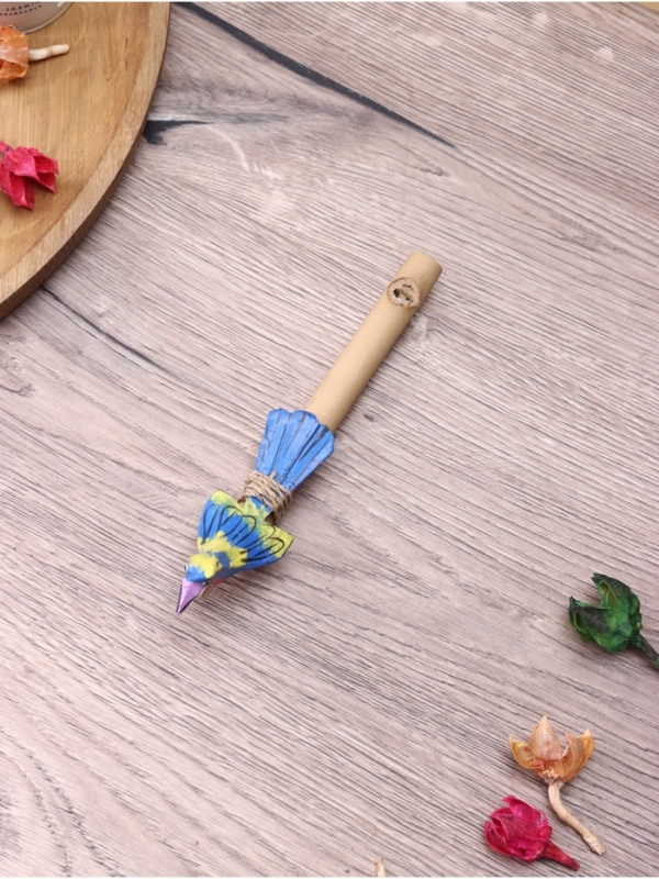 Сувенирный музыкальный инструмент свисток Сувенирный музыкальный инструмент свисток "Птичка" албезия, бамбук, 15х4х2 см