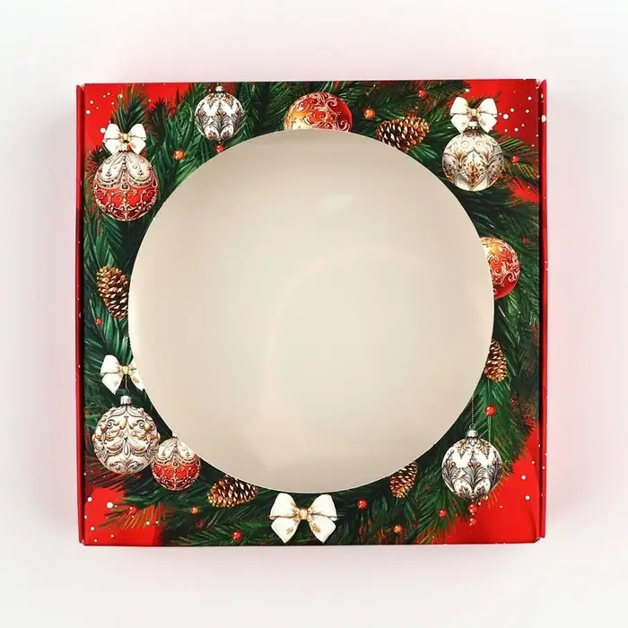 Коробка для макарун с низкими бортами &laquo;Новогодняя роскошь&raquo;, венок, 11х 11х 3 см