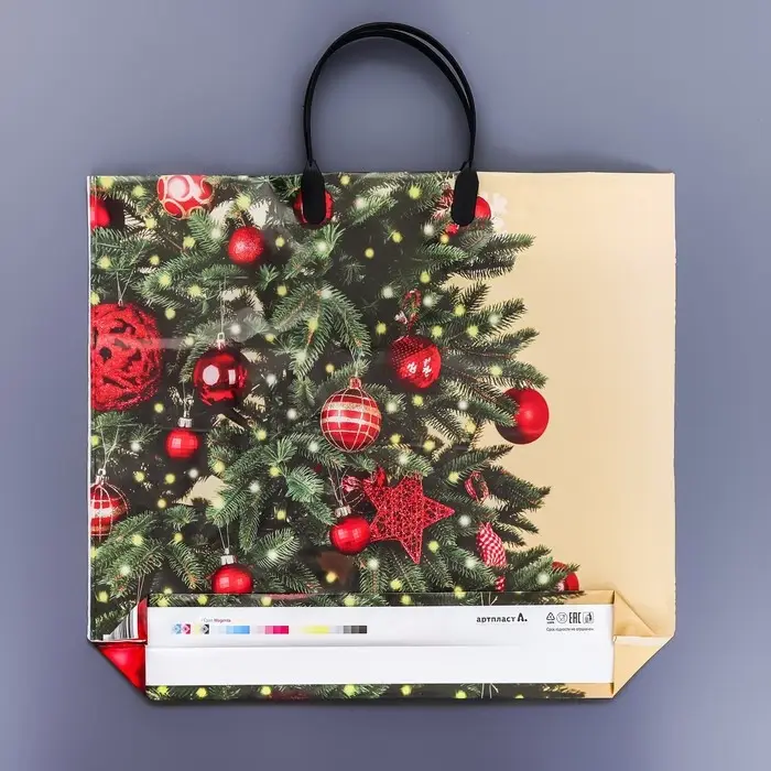 Пакет "Мерцание", полиэтиленовый с пластиковой ручкой, 37 х 33 см.