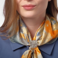 Кольцо для платка &laquo;Снежинка&raquo;, цвет радужно-белый в серебре