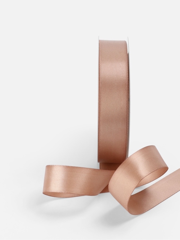 Лента атласная двухсторонняя №812 20мм*25±1м телесный TR Лента атласная двухсторонняя №812 20мм*25±1м телесный TR