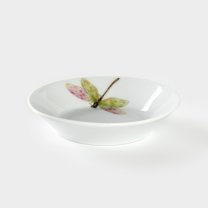 Блюдце фарфоровое &laquo;Стрекоза&raquo;, d=14 см, цвет белый