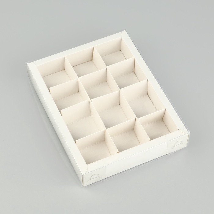 Коробка под 12 конфет с ячейками «Белая», 14.5 х 18.5 х 3 см Коробка под 12 конфет с ячейками «Белая», 14.5 х 18.5 х 3 см