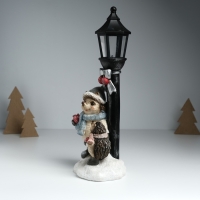 Сувенир полистоун свет "Ёжики в зимних нарядах у фонарного столба" 12,5х10,5х31,5 см