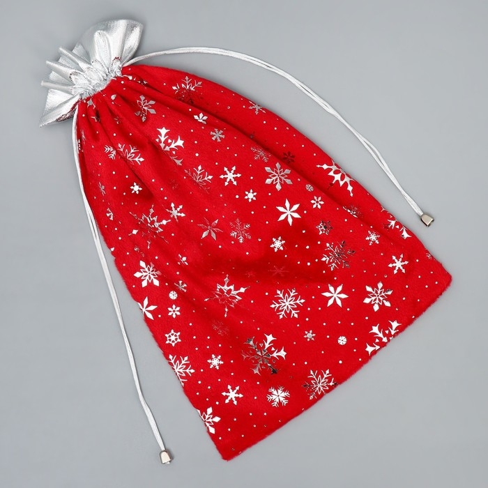 Мешочек подарочный плюш «Снег и солнце», снежинки, тиснение, 30 х 40 см +/- 1.5 см, Новый год Мешочек подарочный плюш «Снег и солнце», снежинки, тиснение, 30 х 40 см +/- 1.5 см, Новый год