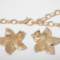 Набор 2 предмета: серьги, колье &laquo;Цветы&raquo; трио, цвет синий в золоте, 45 см