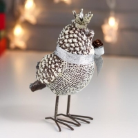 Сувенир полистоун "Филин в короне, с бантом и шишками" 15,5х8х10,5 см
