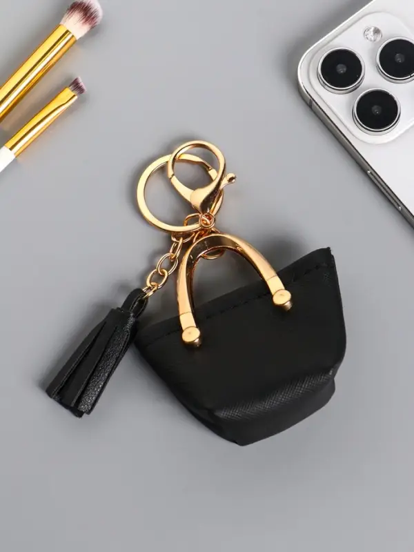 Брелок кожзам с карабином, с кистью "Сумка тоут" чёрная 6,5х3х7 см