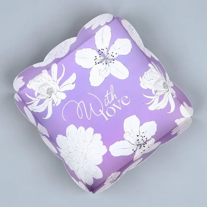 Коробка для печенья, кондитерская упаковка с пластиковой крышкой, With love, 10.5 х 10.5 х 3 см