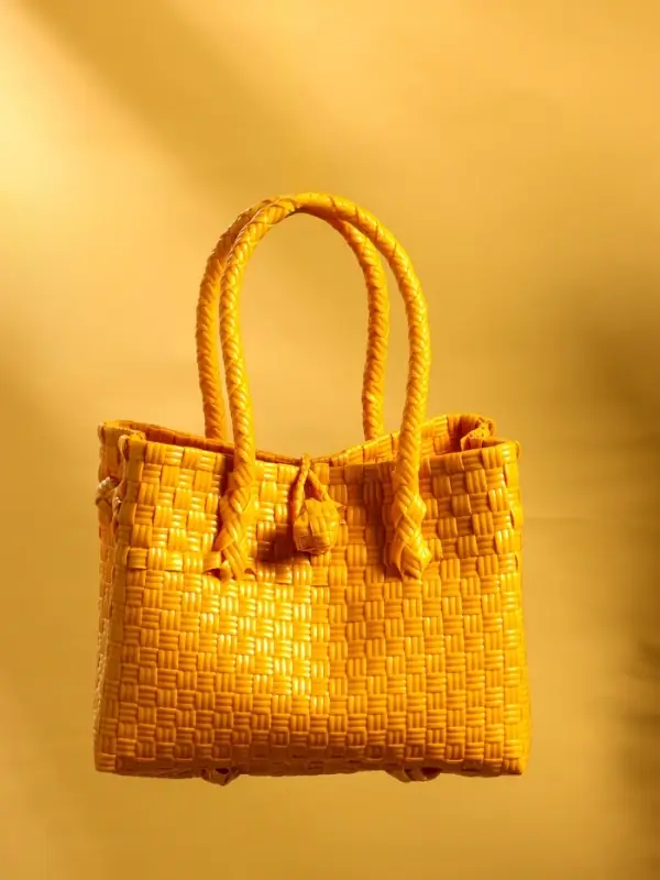 Сумка плетёная пластиковая 23х11х30 см, цв. жёлтый