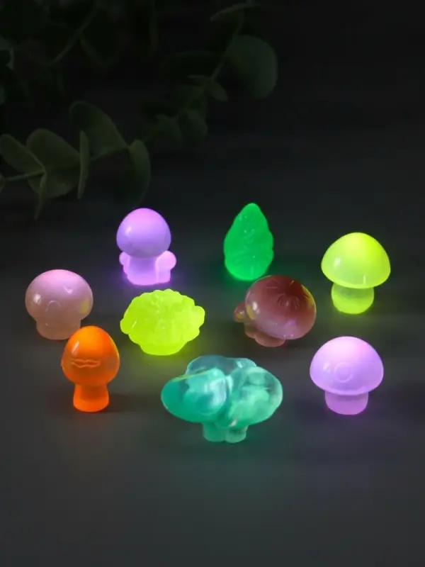 Сувенир эпоксидная смола флюоресцентный "Грибочки" набор 9 шт 1х2,4 см