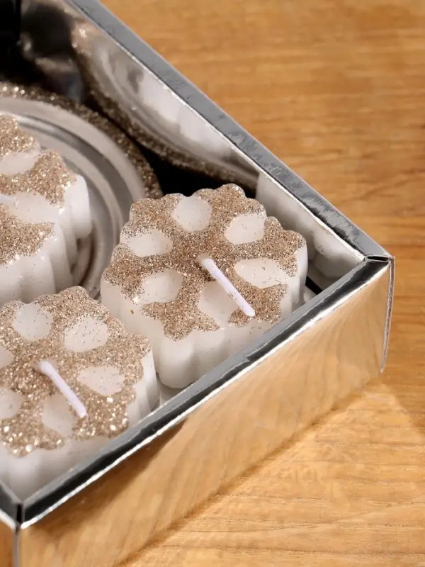 Набор свечей "Снежинки и подсвечник" 3 шт 12х10х4 см