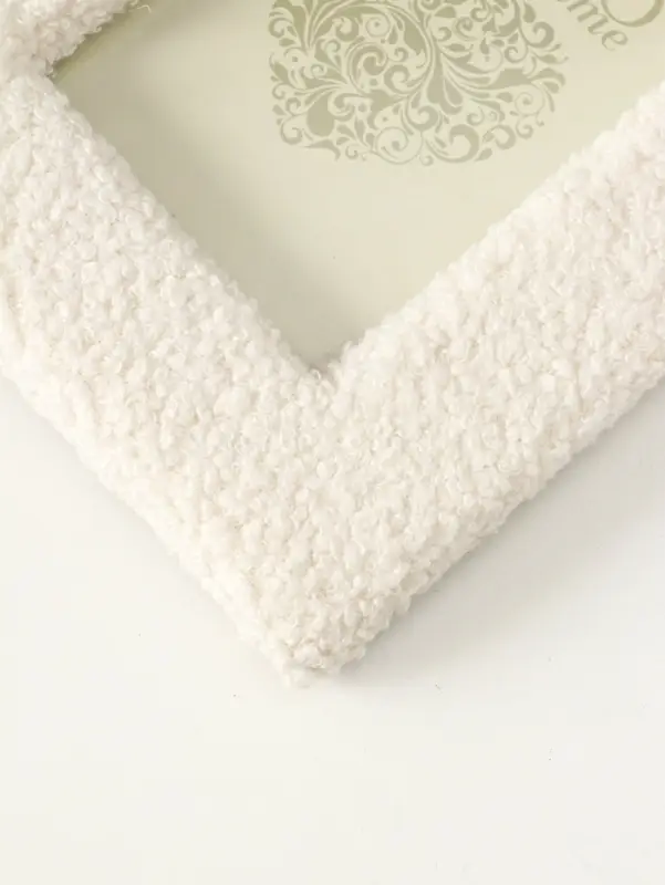 Фоторамка МДФ, иск. мех 10х15 см "Плюш" белая 22х16,5х2 см