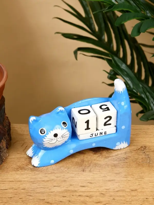 Календарь настольный "Кошка" дерево 13х4х10 см, цв. синий