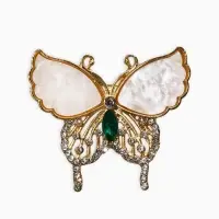 Брошь "Бабочка", цвет бело-зелёный в золоте