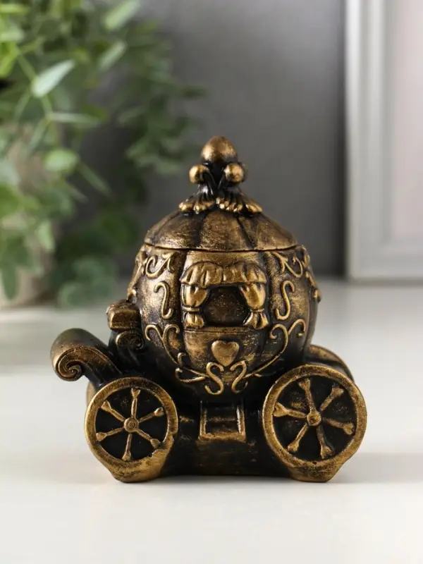 Шкатулка "Карета золотая" 11х10х6 см