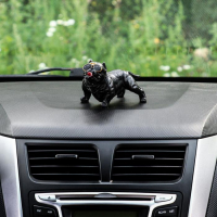 Собака на панель авто с присоской для стекла, бульдог Собака на панель авто с присоской для стекла, бульдог