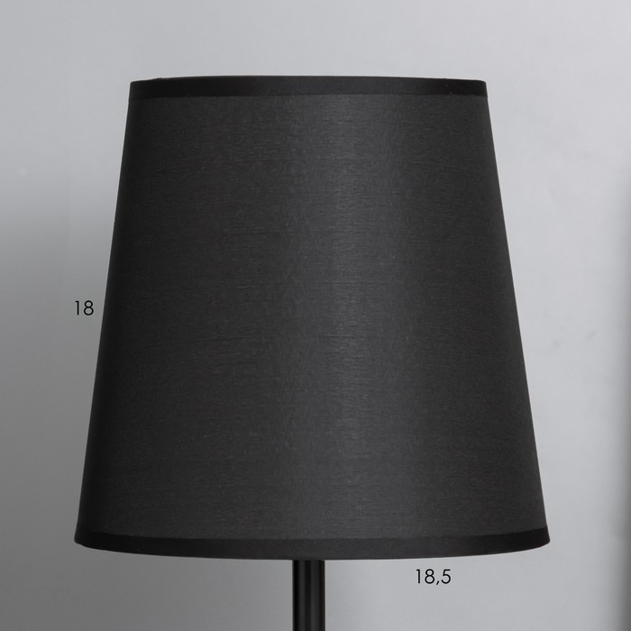 Лампа настольная "Айше" 1х40Вт Е14 белый/черный 18х18х32см