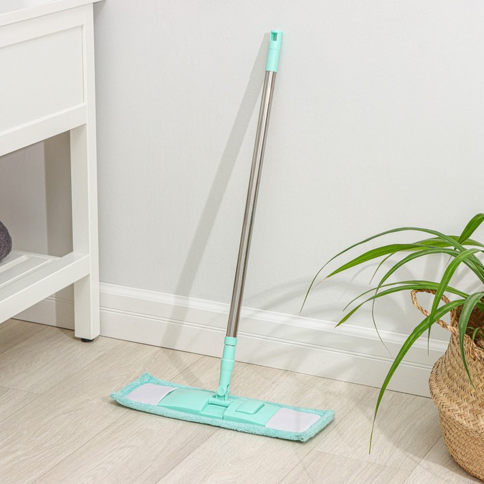 Швабра для мытья пола плоская Доляна, насадка из микрофибры 40&times;10 см, телескопическая стальная ручка 68(122) см