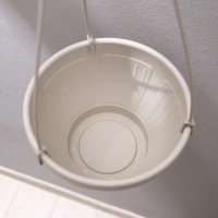 Кашпо подвесное, 2 л, пластик, бежевое Кашпо подвесное, 2 л, пластик, бежевое