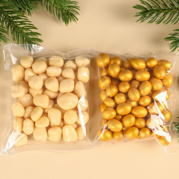 Подарочный набор &laquo;Чудеса рядом&raquo;: чай чёрный со вкусом шоколада 50 г., арахис в шоколаде 100 г., ананас в шоколаде 100 г., крем-мёд с хлопком 120 г.