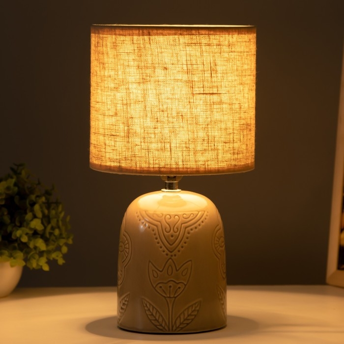 Настольная лампа "Монако" Е14 40Вт бежевый 16х16х29 см RISALUX