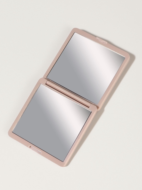 Зеркало складное квад (2) с/увел 7*7 см ВОЛНА матовый бежевый пакет QF