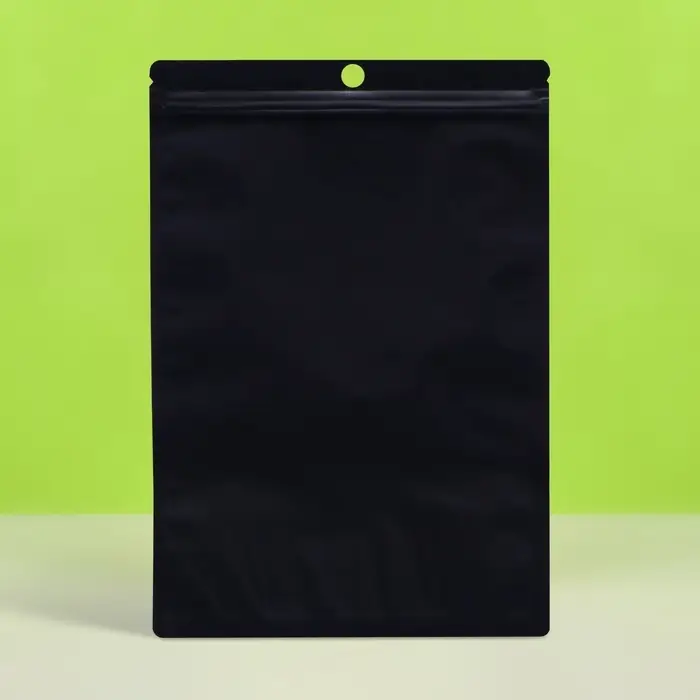 Пакет Зип-лок с окном, с еврослотом, черный, 16 х 24 см