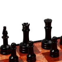 Шахматы 30 х 30 см, король h-5.6 см, d-2.3 см, доска и фигуры пластик