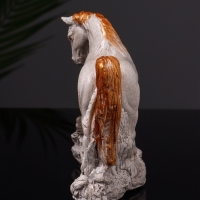 Статуэтка "Конь Граф" 12х16х6 см, цвет бежевый