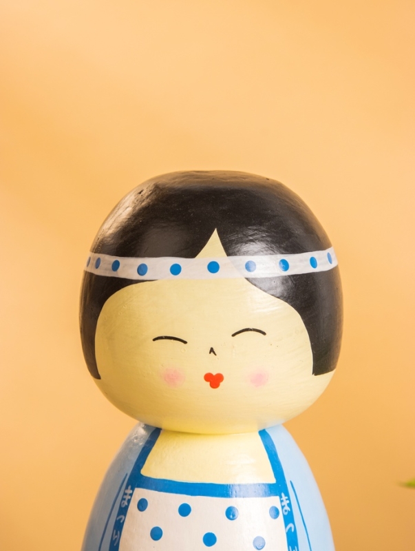 Деревянная кукла кокеши "Анеко" 9х9х21 см