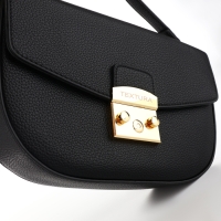 Сумка женская на клапане, TEXTURA, маленький размер, цвет чёрный Сумка женская на клапане, TEXTURA, маленький размер, цвет чёрный