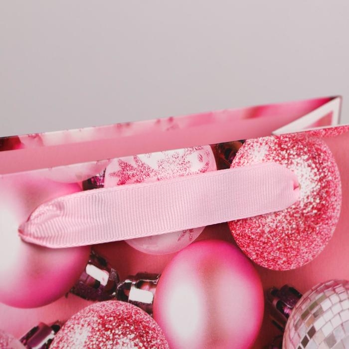 Пакет подарочный новогодний ламинированный &laquo;Розовые шарики&raquo;, ML 23 х 27 х 11,5 см, Новый год