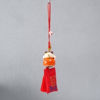 Подвеска керамика "Манэки-нэко с мешком удачи" оранжевый 3,8х4х21 см