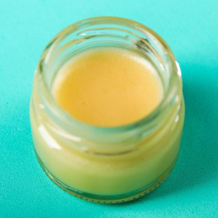 Подарочный набор &laquo;Волшебного нового года&raquo;: чай чёрный (50 гр), крем-мед (5 шт x 30 гр)