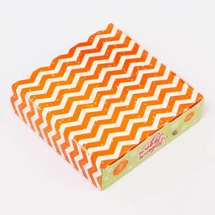 Подарочная коробка сборная с окном &laquo;Новый год&raquo;, 11.5&times;11.5&times;3 см