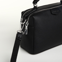 Сумка женская, 23*14*10, 2 отд на молнии, н/карман, регул ремень, черный Сумка женская, 23*14*10, 2 отд на молнии, н/карман, регул ремень, черный