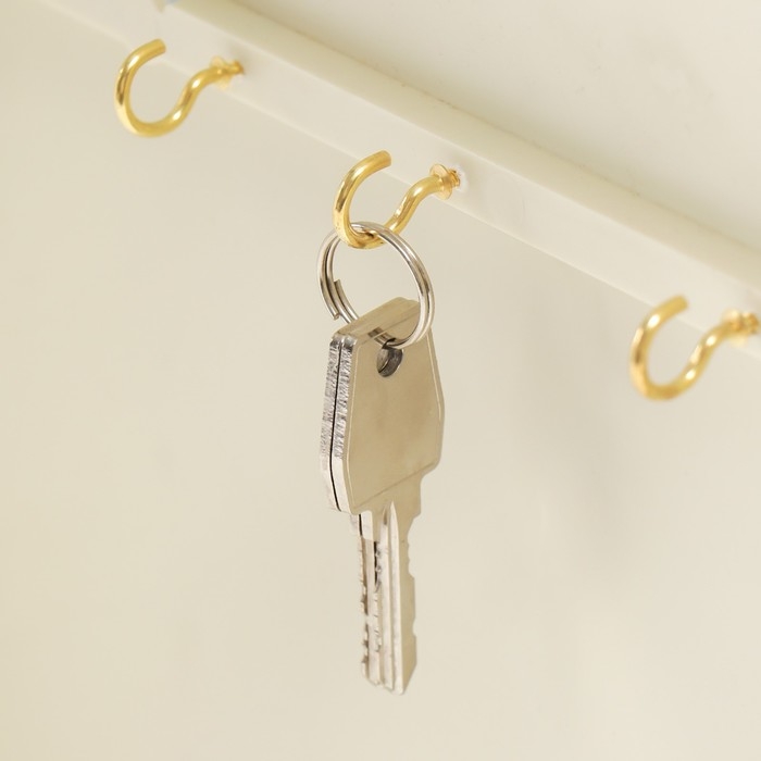 Ключница Ключница "Цветы на книге" Слоновая кость 26,5х31,5х4,5 см