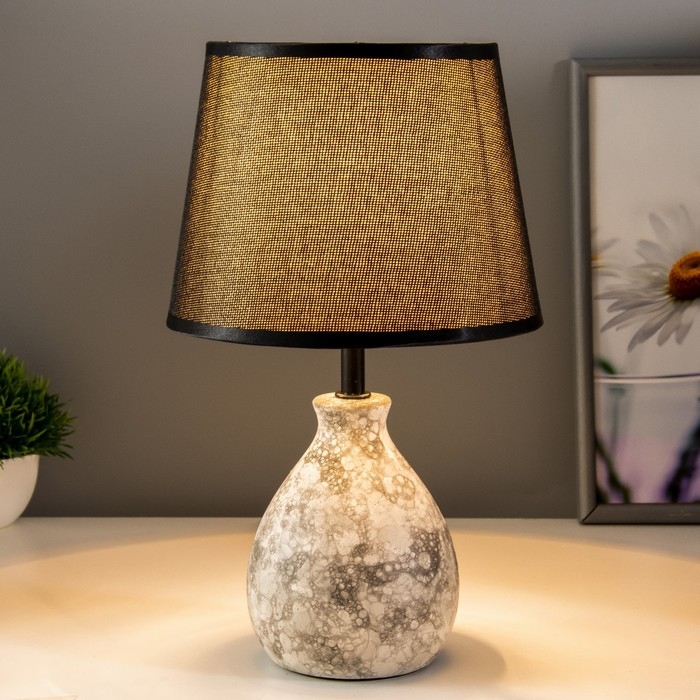 Настольная лампа "Адара" Е14 40Вт серый 20х20х33см RISALUX