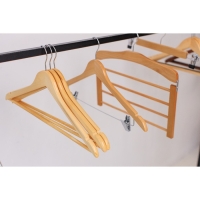 Плечики - вешалка для брюк и юбок LaDо́m Bois, 44,5&times;1,2&times;24,5 см, с зажимами, широкие плечики, деревянная сорт А, цвет светлое дерево