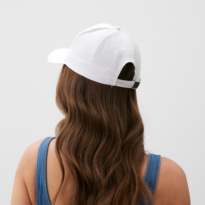 Кепка женская с вышивкой MIST Smile, белый, р. 56-58 Кепка женская с вышивкой MIST Smile, белый, р. 56-58