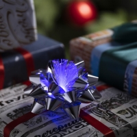 Светодиодная игрушка &laquo;Бант-звезда&raquo; 9 &times; 6 &times; 9 см, батарейки LR44х3 (в комплекте), свечение мульти, серебристая