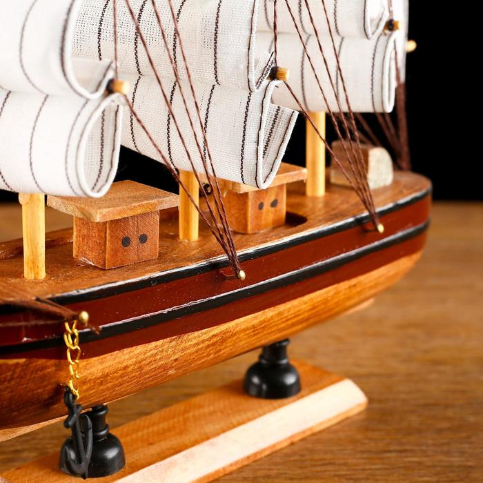 Корабль сувенирный средний Корабль сувенирный средний "Вормс",