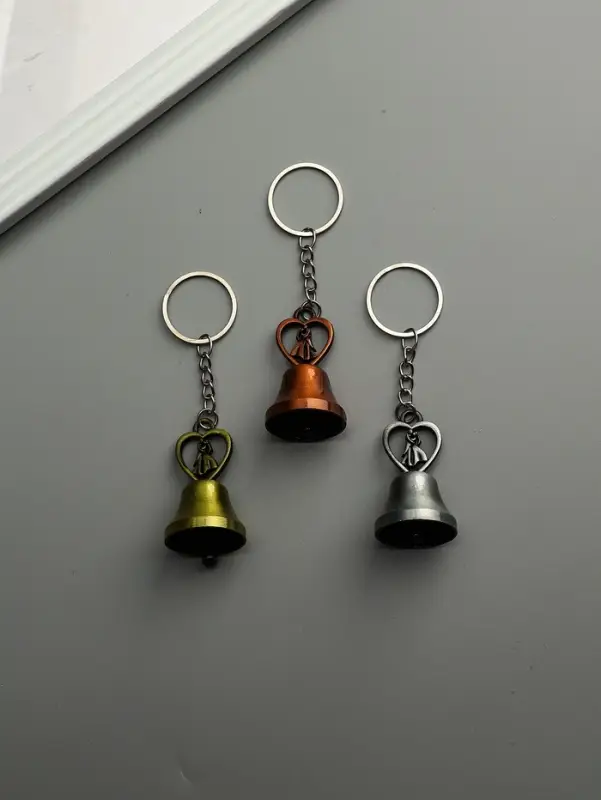 Брелок металл "Колокольчик - влюблённые в сердце" МИКС 4,9х2,8х2,8 см