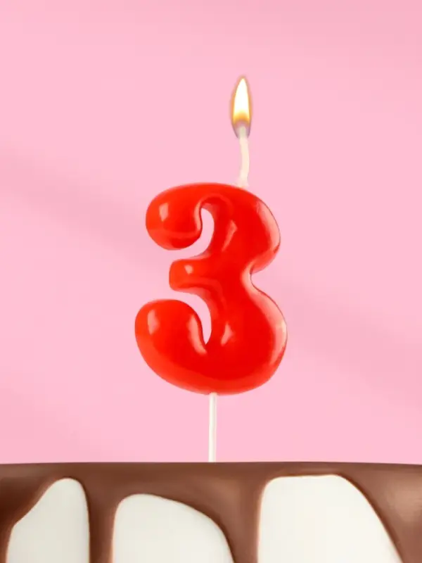 Свеча в торт &laquo;Красная&raquo;, цифра 3