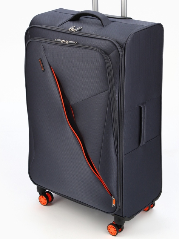 Чемодан 28", Текст, 47*31*78, отд на молнии, код замок, 4 колеса, т.серый