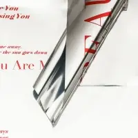 Пленка для цветов, 57&times;57 см, красный металлик