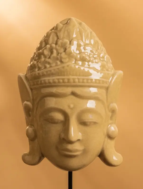 Маска &laquo;Будда&raquo;, на подставке, 14&times;14&times;22 см, керамика, бежевая